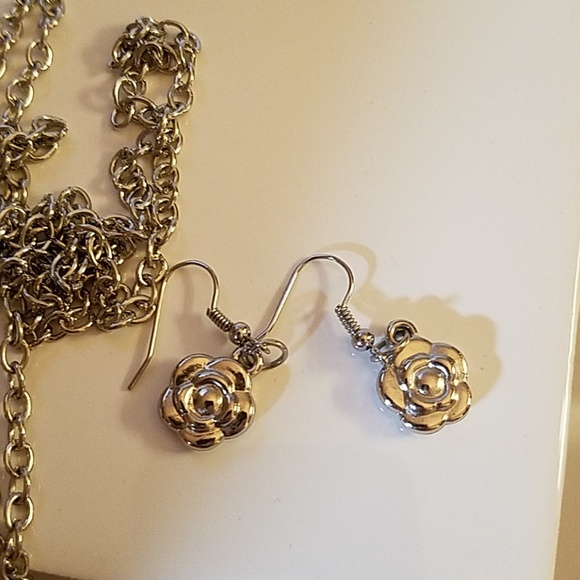 Spring Floral Pearl & Bead Silver Tone Necklace & Earrings 35" Set Flower - Picture 3 of 4